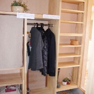 玄関土間コート掛け