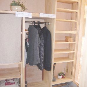 玄関土間コート掛け