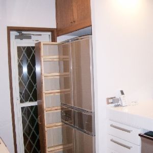 冷蔵庫横その２